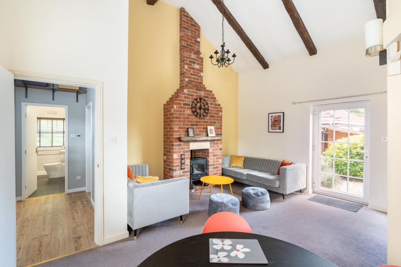 יורק Pass The Keys Charming Cottage Near Clifton Moor מראה חיצוני תמונה
