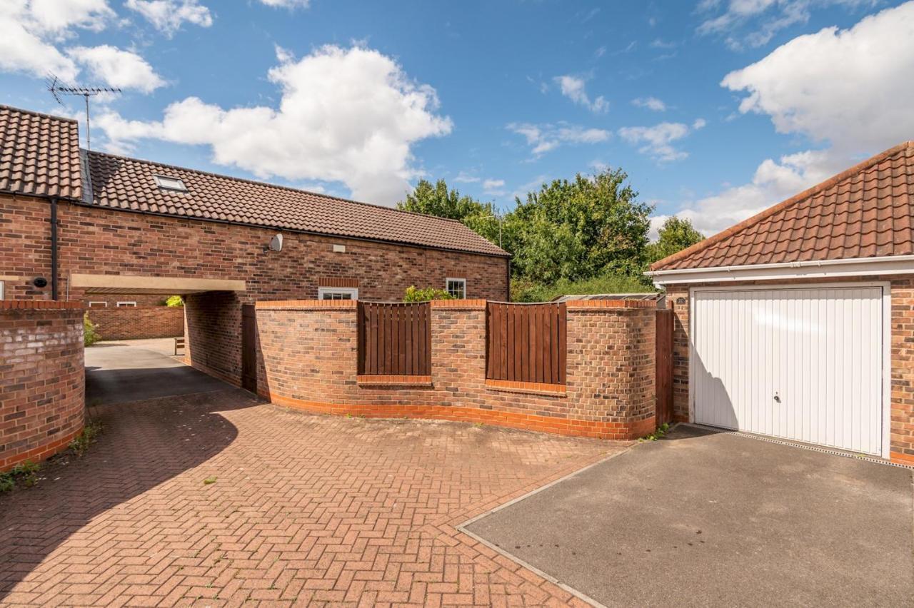יורק Pass The Keys Charming Cottage Near Clifton Moor מראה חיצוני תמונה