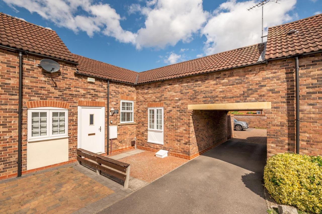 יורק Pass The Keys Charming Cottage Near Clifton Moor מראה חיצוני תמונה